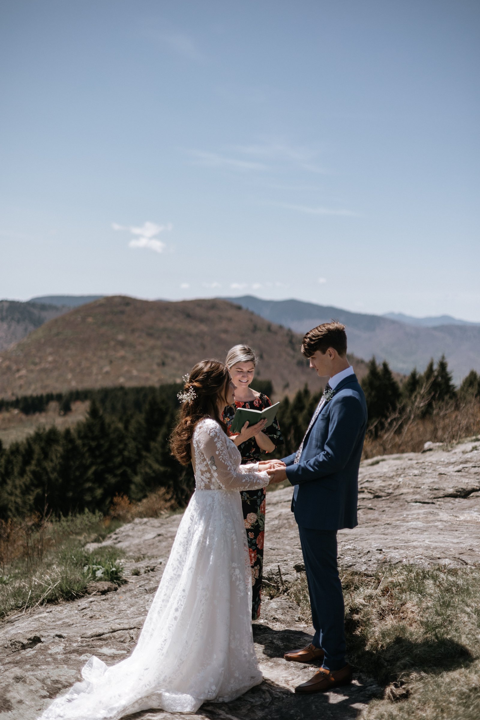 black-balsam-knob-intimate-wedding-asheville-elopement-photographer 31.jpg