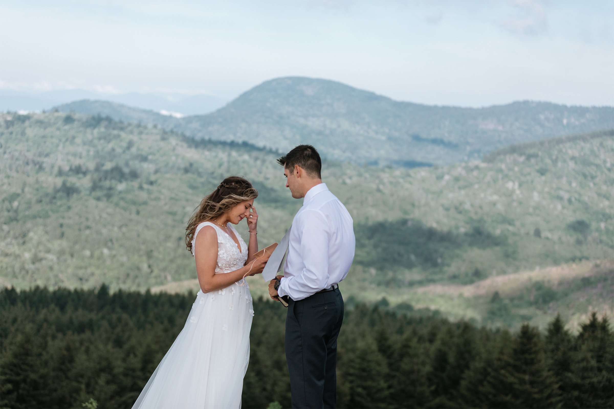 Asheville-elopement-photographer-black-balsam-knob-elopement  9.jpg