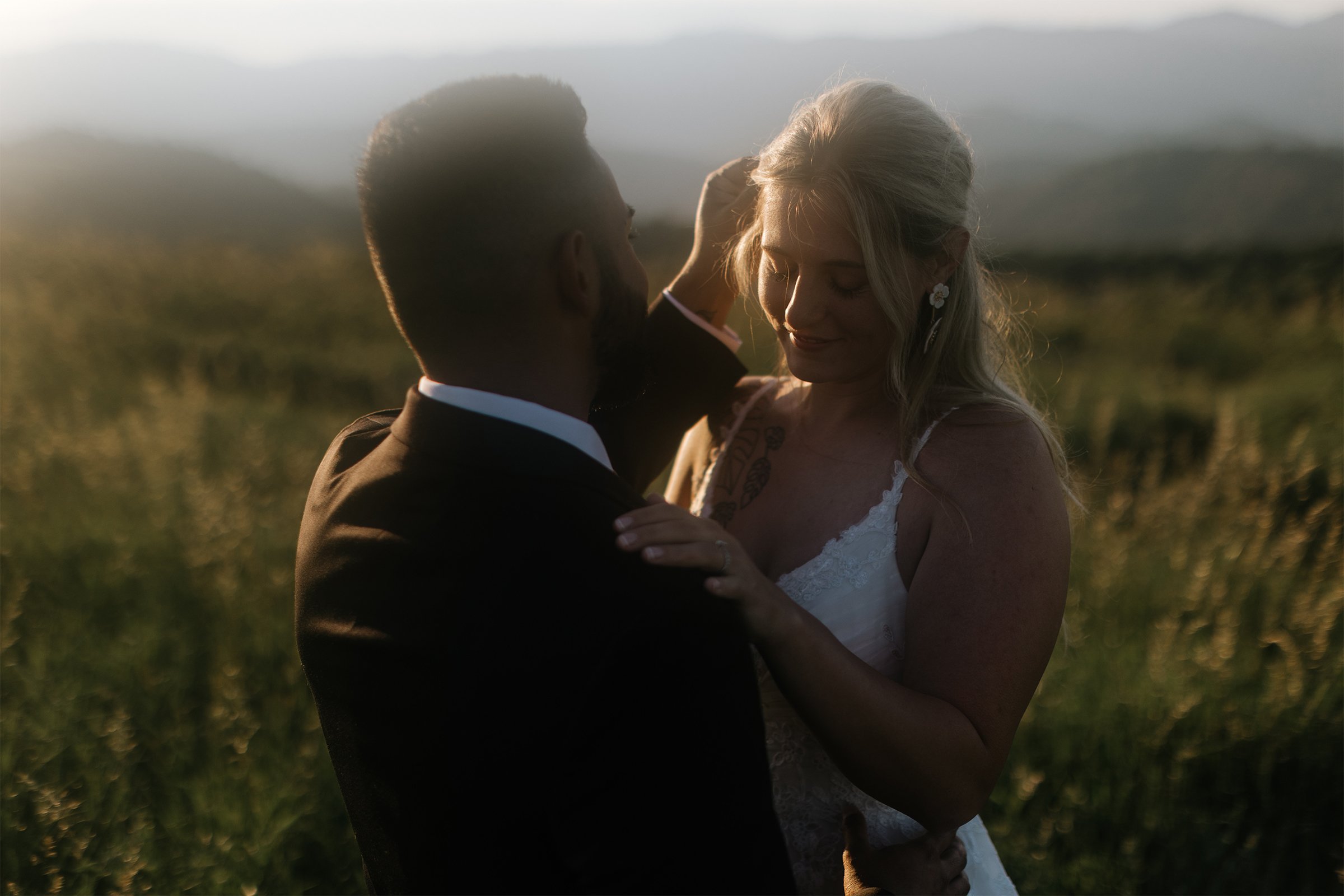 Intimate-sunrise-max-patch-elopement-Asheville-elopement-photographer 15.jpg