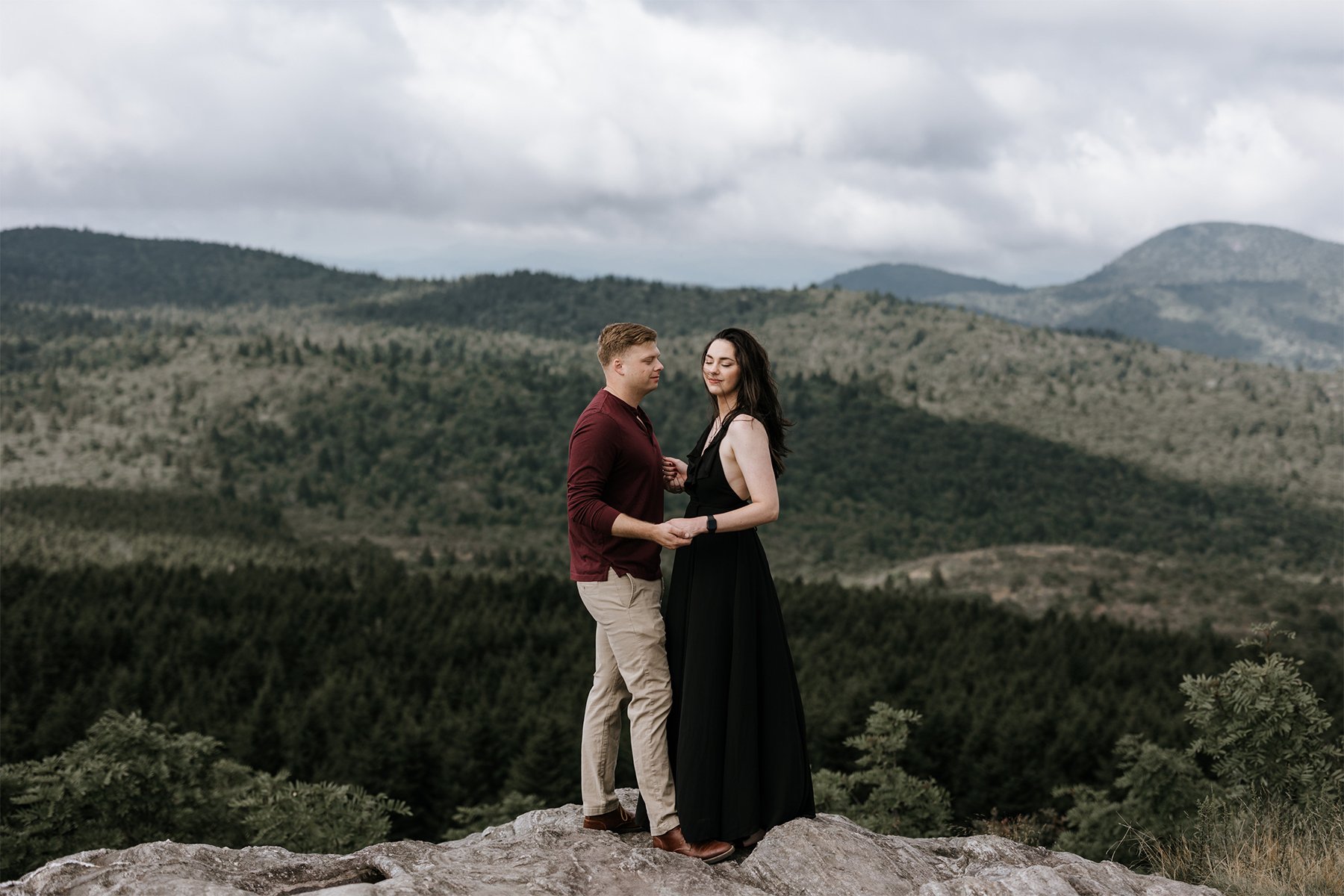 Black-balsam-knob-engagement-asheville-elopement-photographer 23.jpg