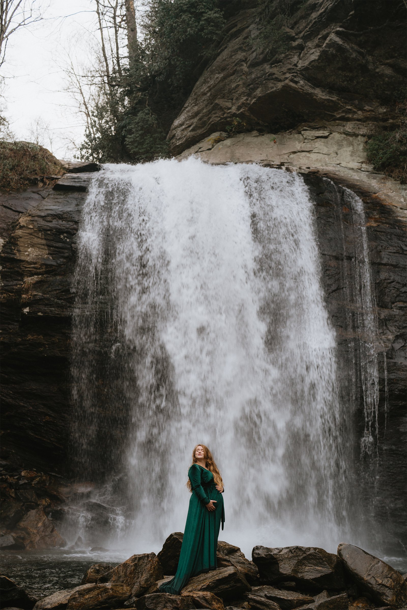 Looking-glass-falls-photoshoot-Asheville-elopement-photographer 17.jpg