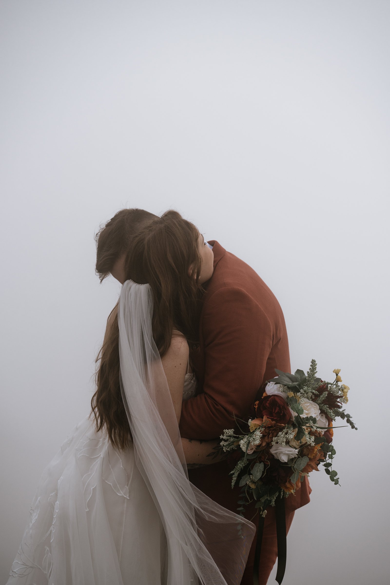 foggy-black-balsam-knob-mountain-elopement-asheville-wedding-photographer-38.jpg