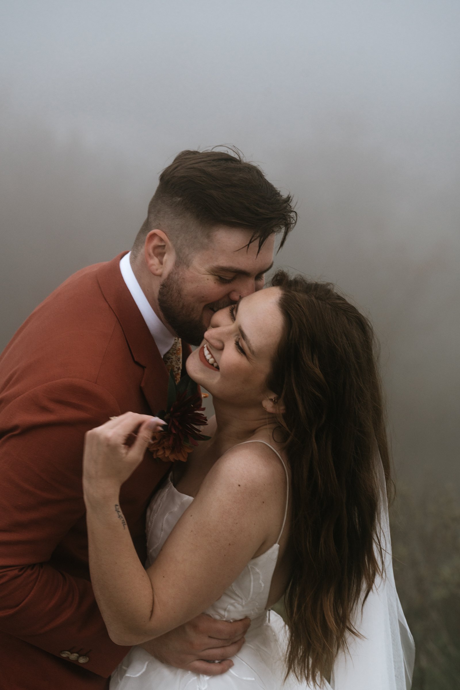 foggy-black-balsam-knob-mountain-elopement-asheville-wedding-photographer-55.jpg