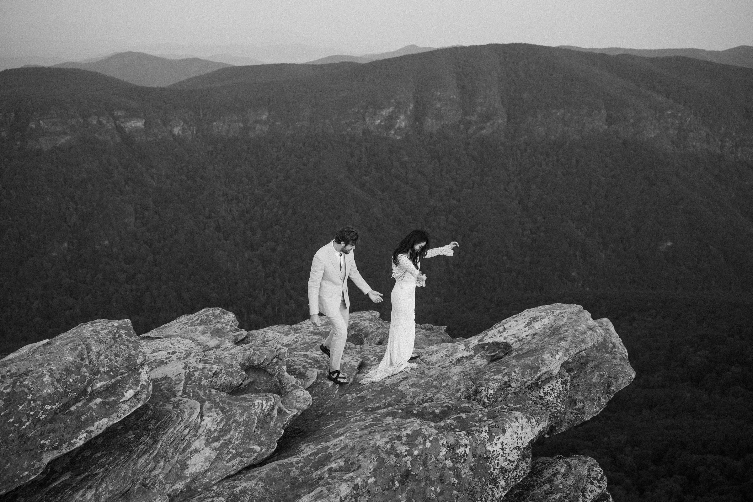 hawksbill-mountain-trail-elopement-asheville-elopement-photographer-8.jpg