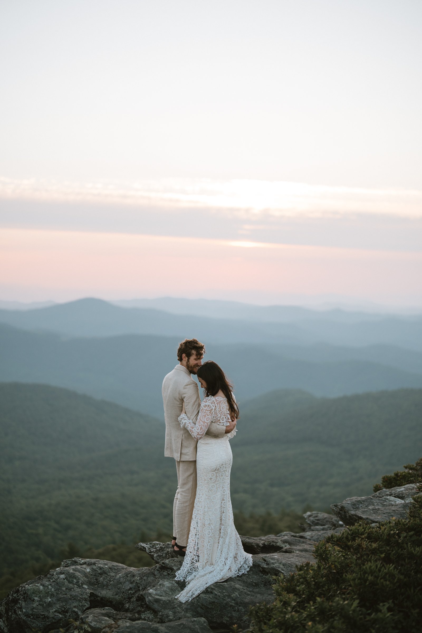 hawksbill-mountain-trail-elopement-asheville-elopement-photographer-64.jpg