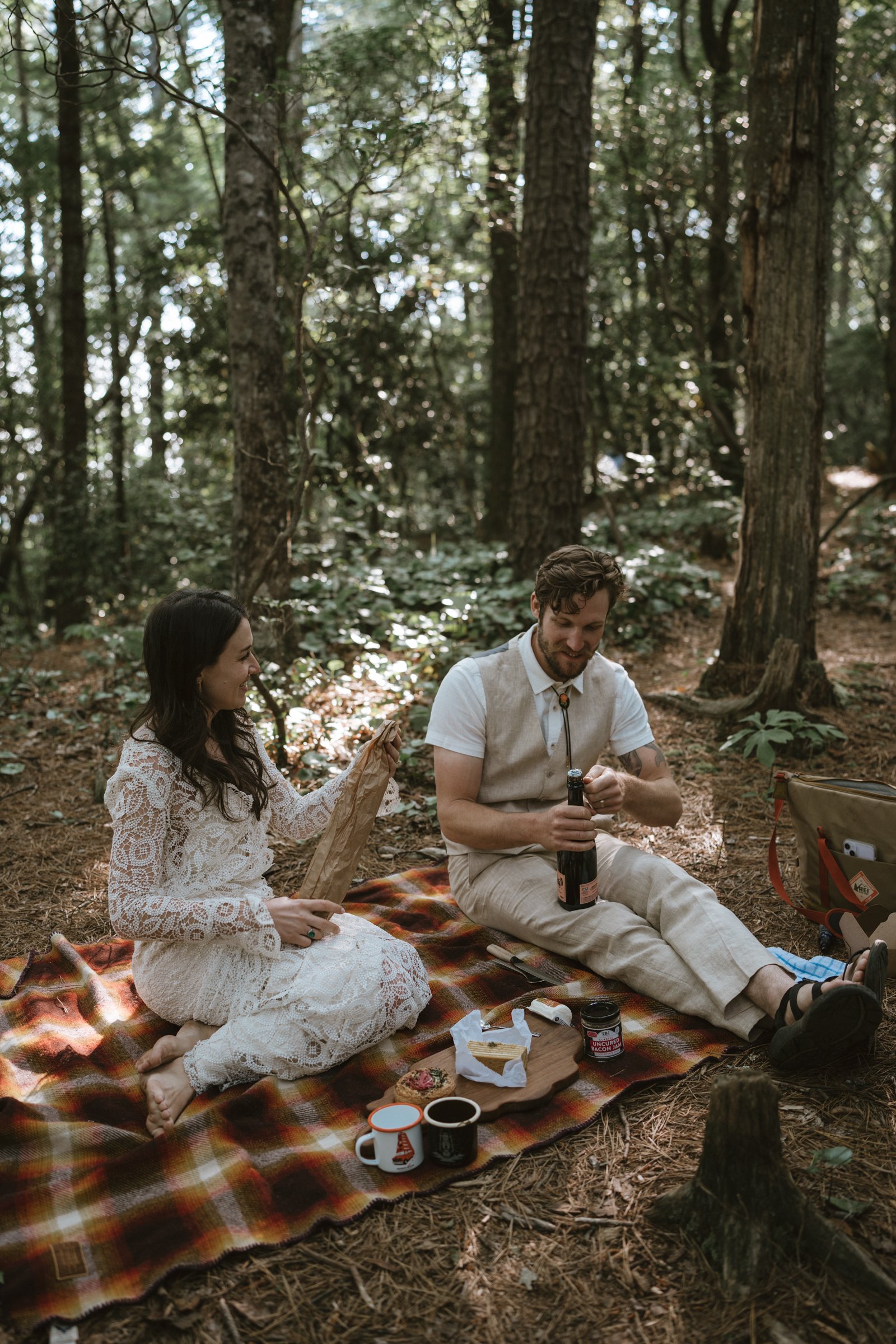 hawksbill-mountain-trail-elopement-asheville-elopement-photographer-154.jpg