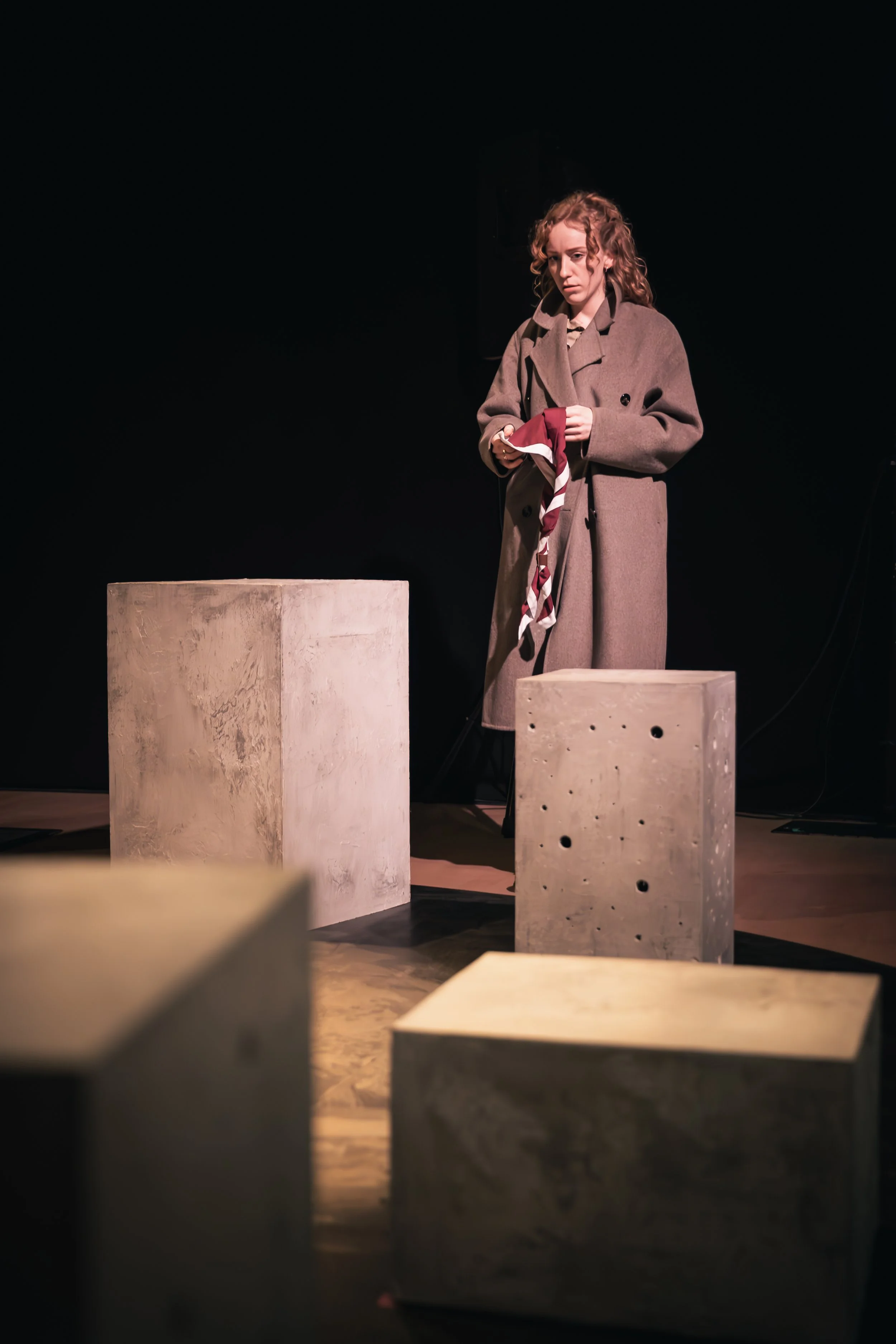 TheKingStone-JonathanPryke-18.jpg