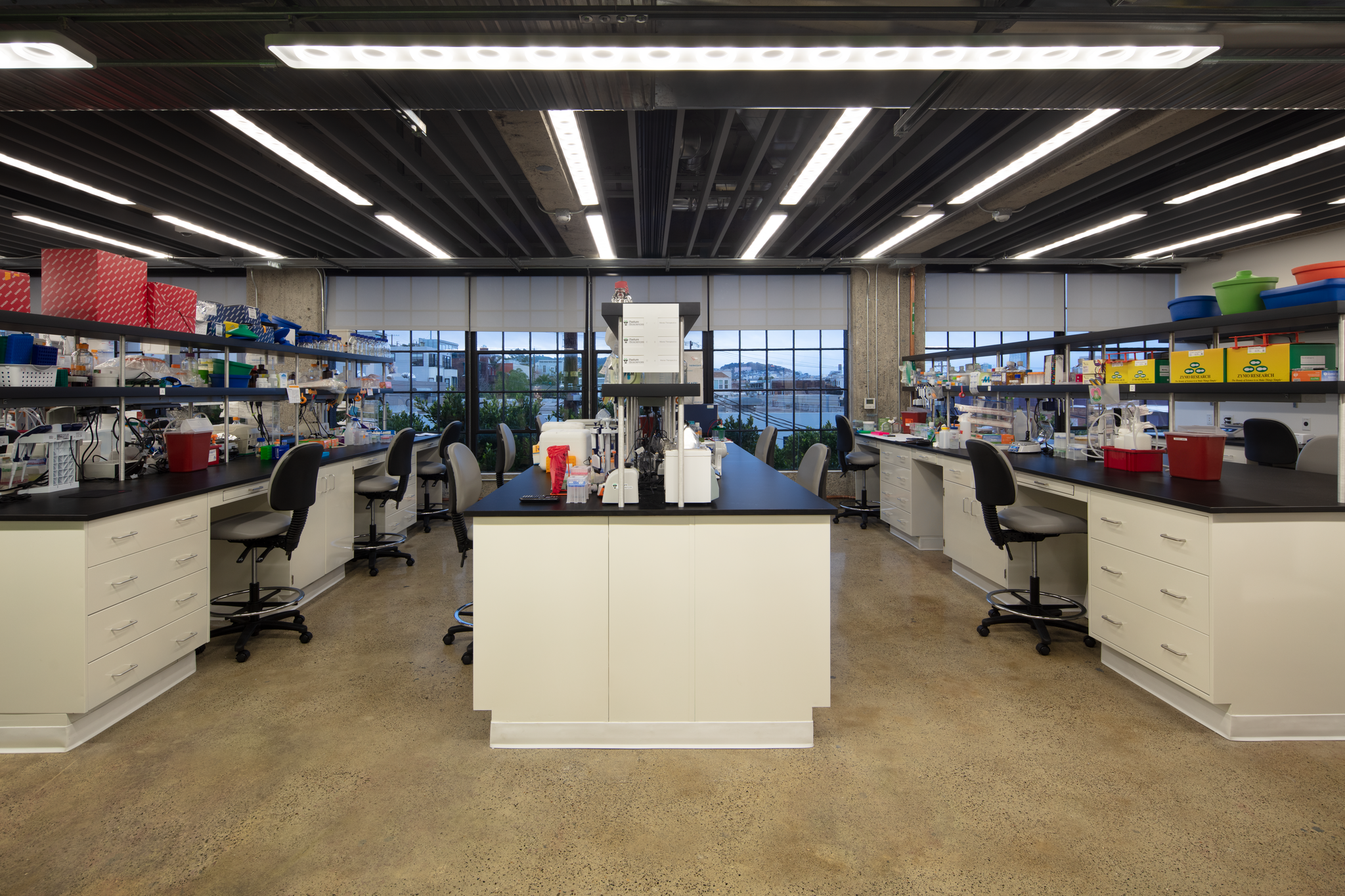 Brooksource Lab Design Overcoming Design Challenges at 135 Mississippi: MBC Biolabs' Latest ...