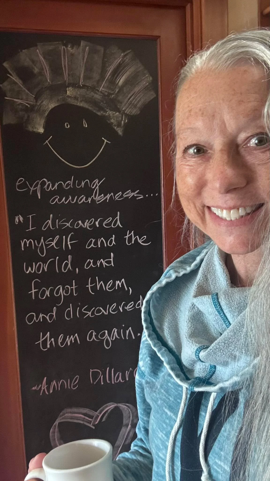 The ☕️Coffee with Portia series 2026:

🫶🧚&zwj;♂️🫶🌻🫶

Expanding awareness&hellip;

&ldquo;I discovered myself and the world, and forgot them, and discovered them again.&rdquo;

~Annie Dillard

💜❤️🧡💚💙

#pilatesillustrated #grateful #liveloveli