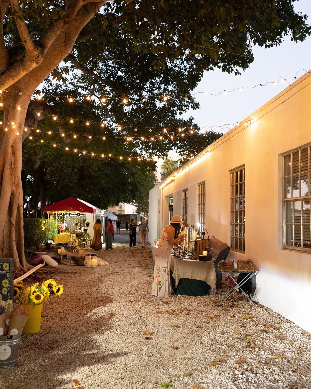 Flamingo First Friday Art Walk