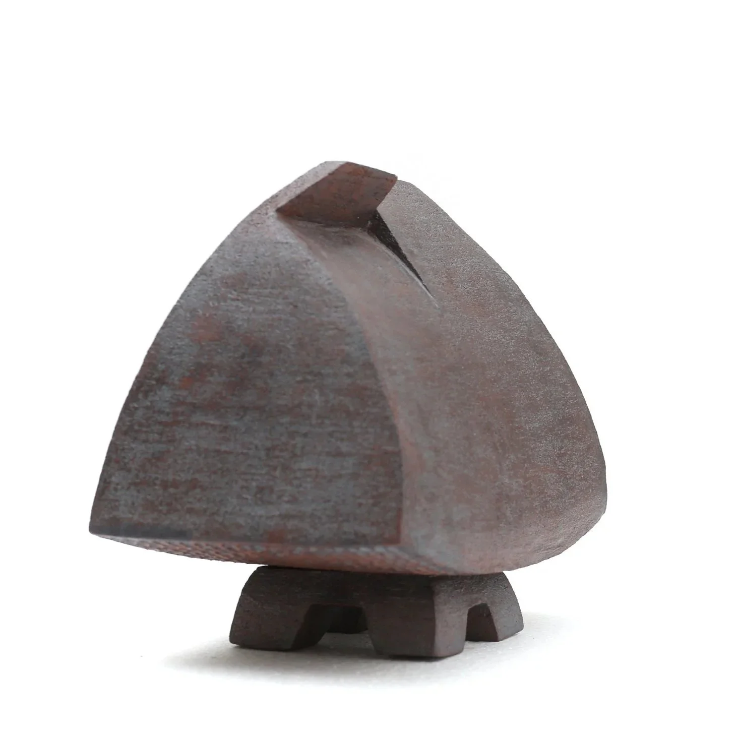 Closed form: Stoneware, size: 7” x 9”, 2016