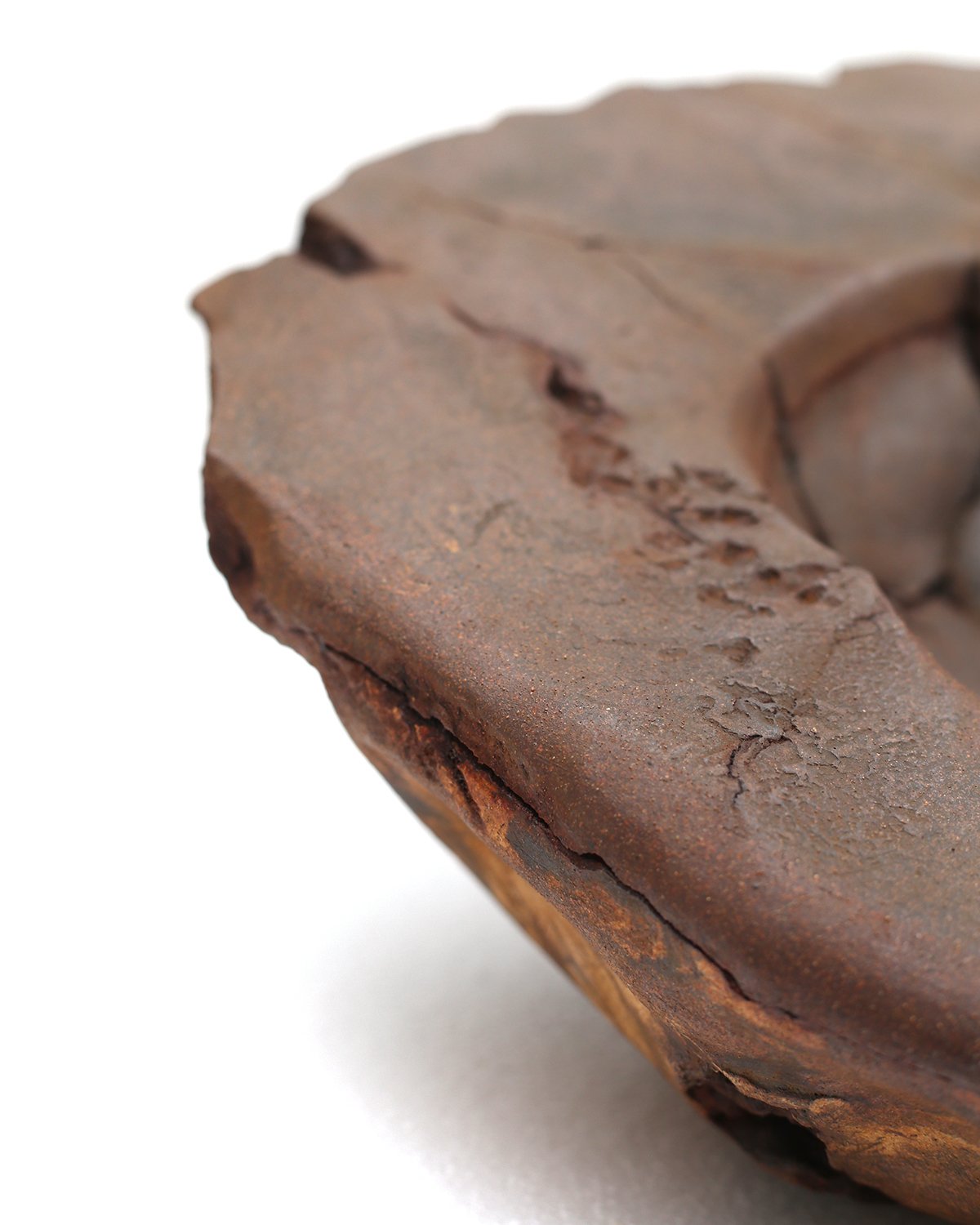 “Returning”: Stoneware vessel, size: 8” x 14”, 2021