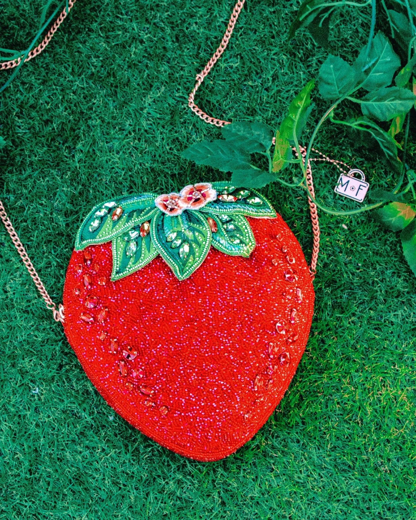Sweet Summertime 🍓 ✨ 

Featuring @maryfrancesaccessories from @darcisrq 

We love a good accessories flat-lay to feature products with a lot of detail. 

These were some of the outtakes from our last Dream On Agency Campaign For Spring/Summer ! 

Pr