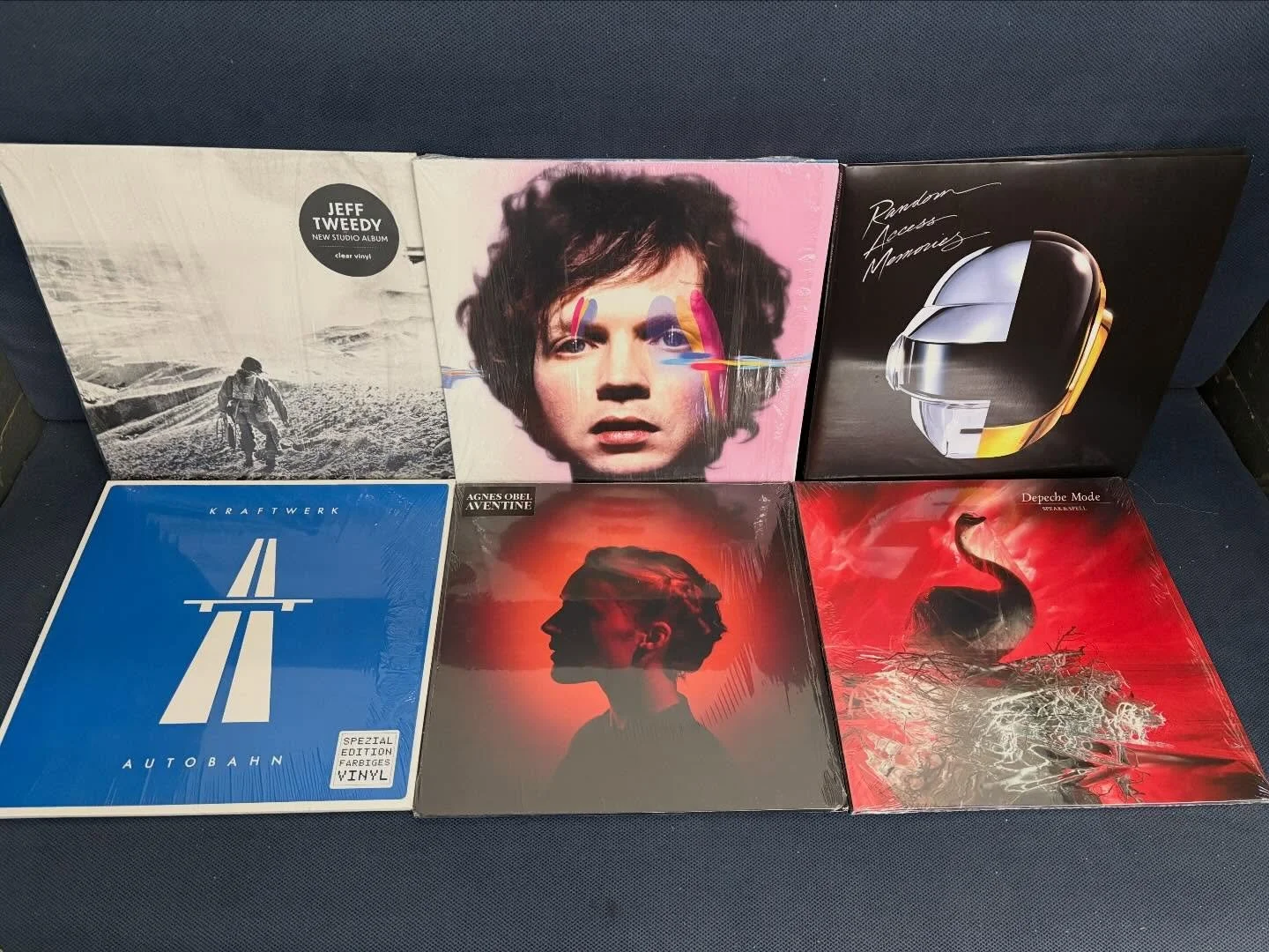New Like New In 3.16.26
Fine mix of Indie / Electronica + #vinylcommunity #indie #electronica #agnesobel