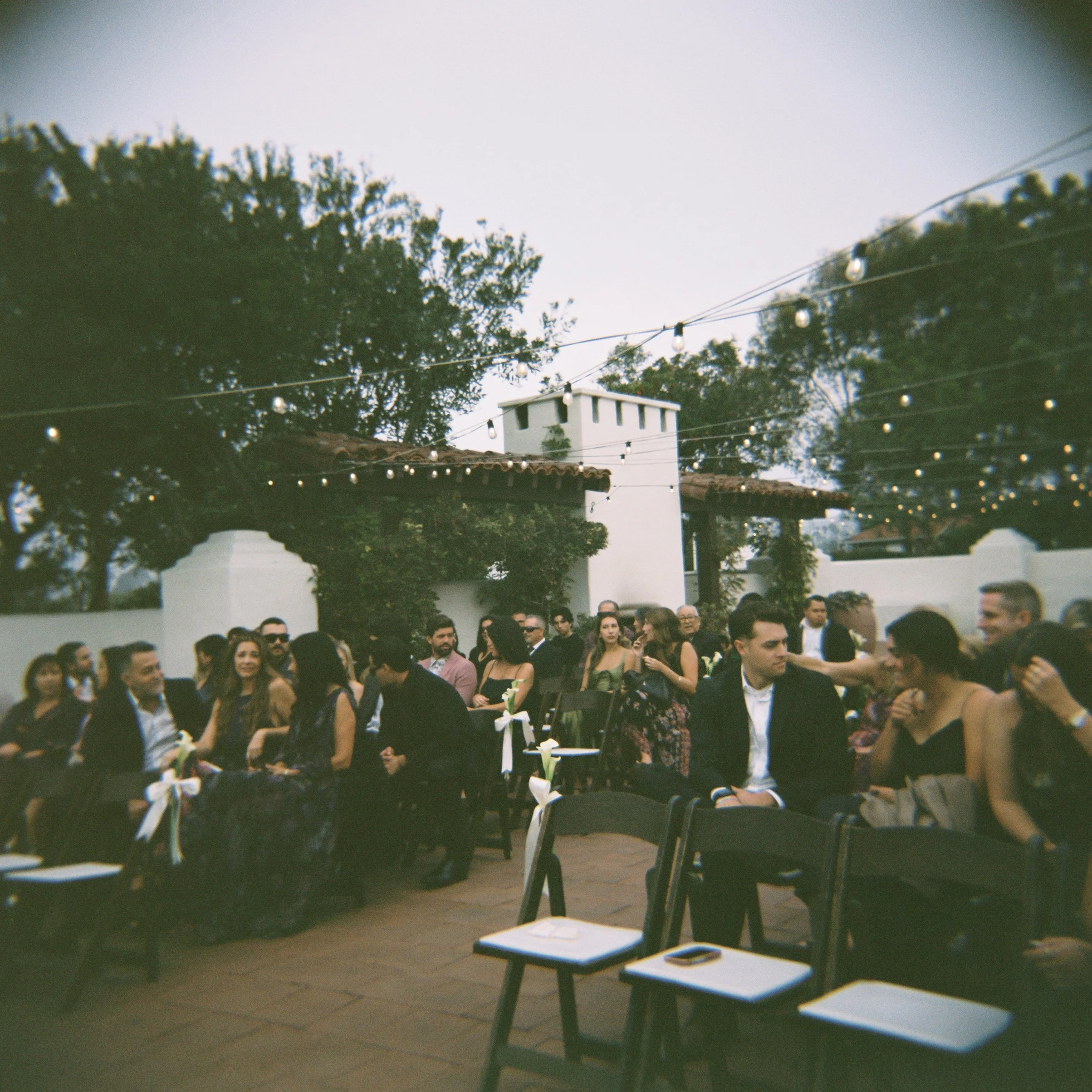 833042_001.jpg