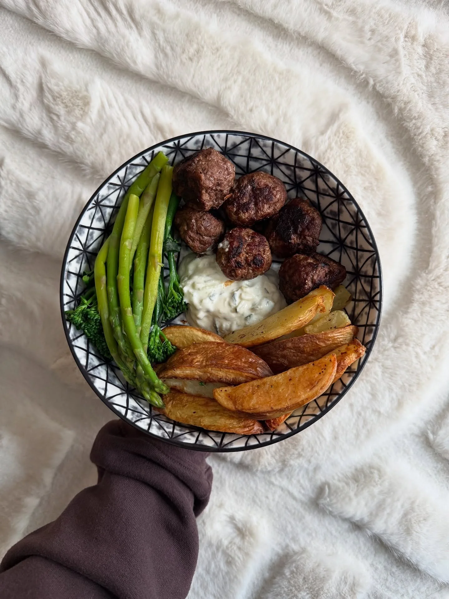 A little round-up of some recent eats🍴

I try to keep things simple, focusing on meals that leave me feeling energised, satisfied and nourished that I actually enjoy!

It&rsquo;s not about being perfect &ndash; just finding balance between nutritiou