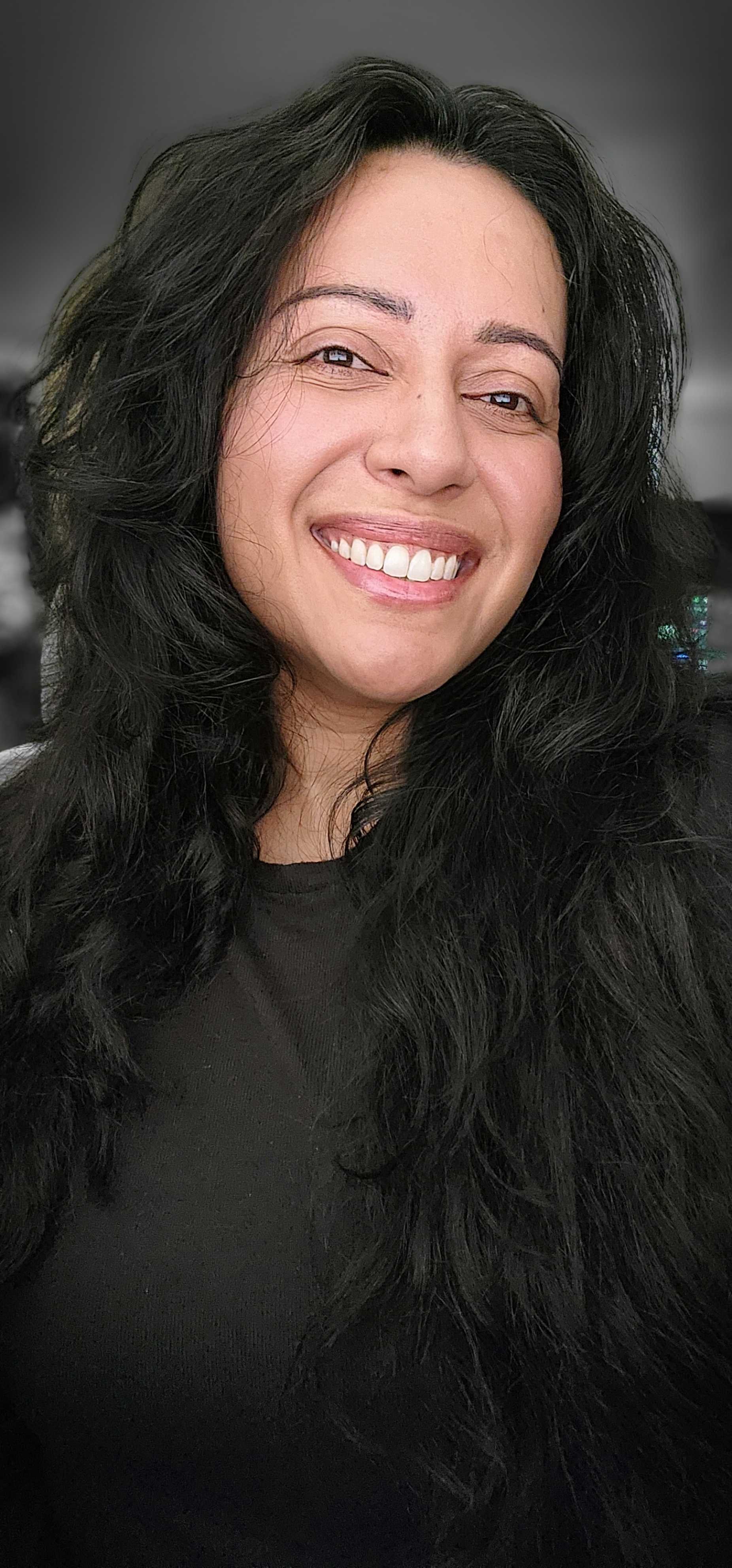 Rissa Montanez - Headshot 4