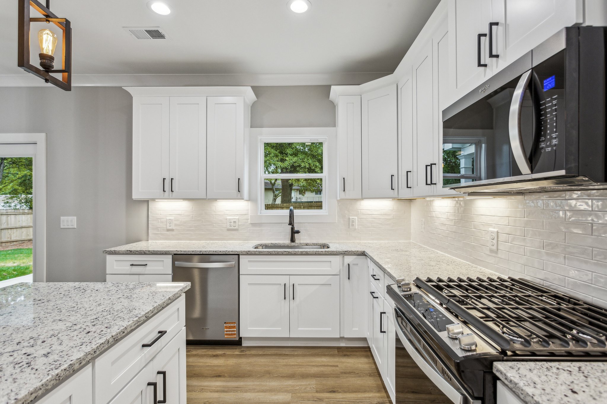 1701 Aircraft Dr_106.jpg