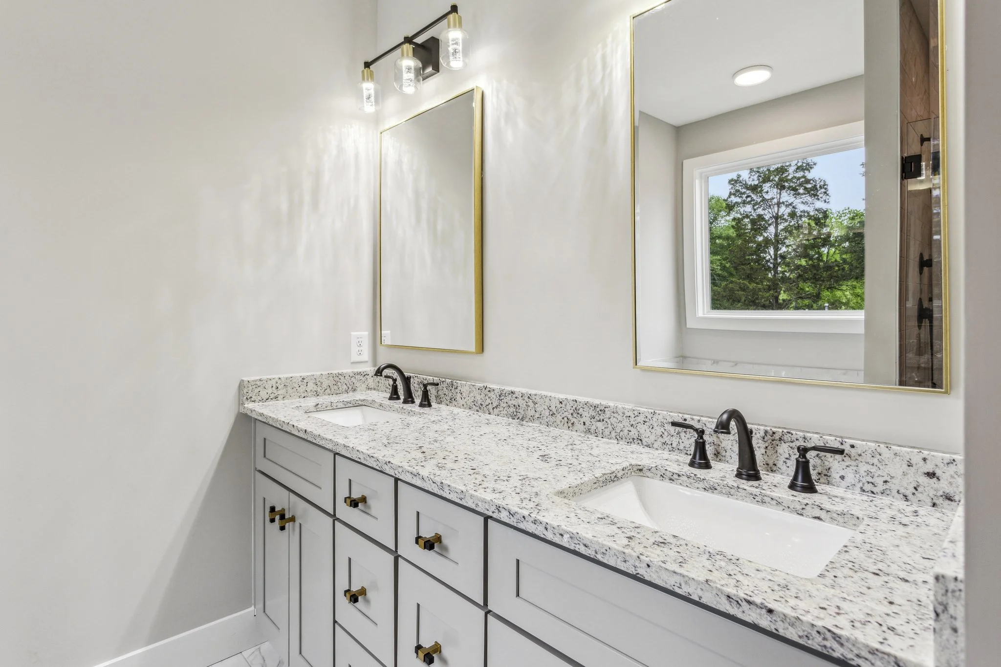 1701 Aircraft Dr_141.jpg