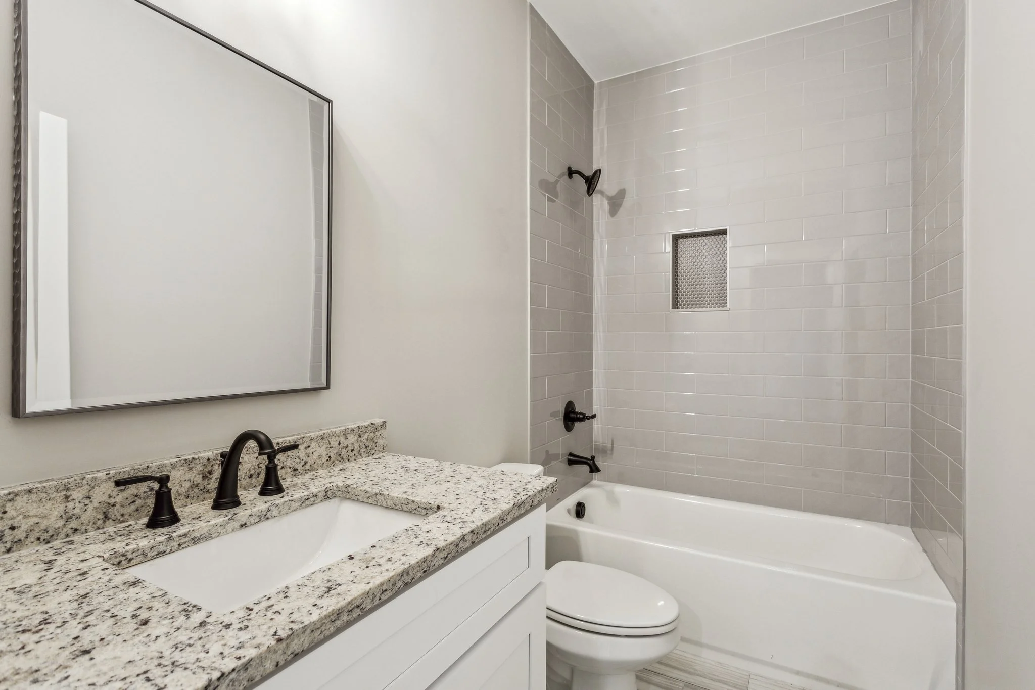 1701 Aircraft Dr_186.jpg