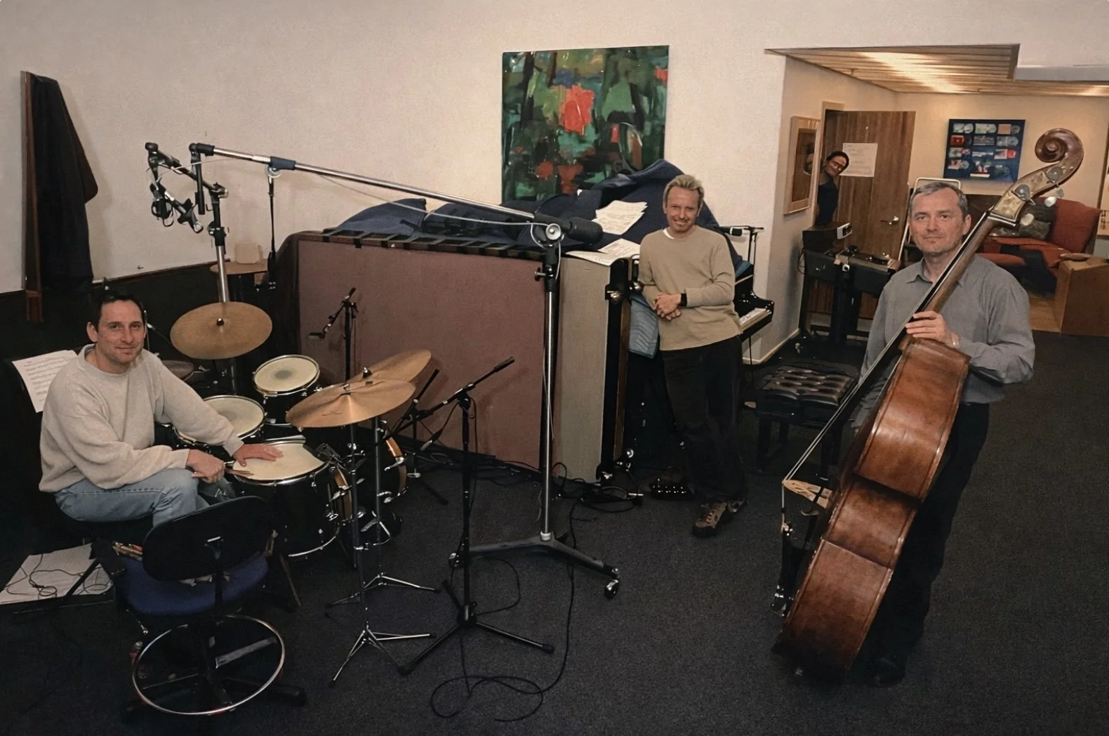 Bill with drummer Joe La Barbera, bassist Darek Oles and vocalist Sherry Williams