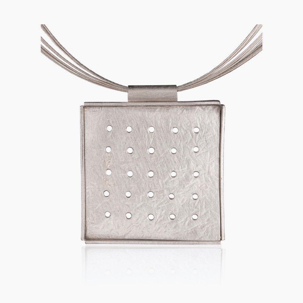 Grid-Pendant-Peggy-Shiffrin.jpg