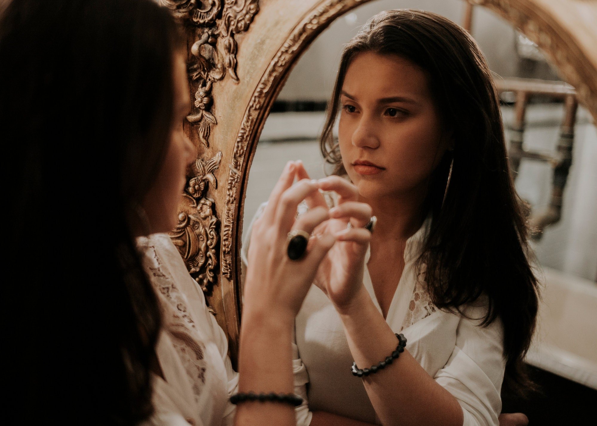 The Radical Self-Love Spell Kit empowers you to create rituals for self-love and healing. Perfect for cultivating self-compassion and inner strength.