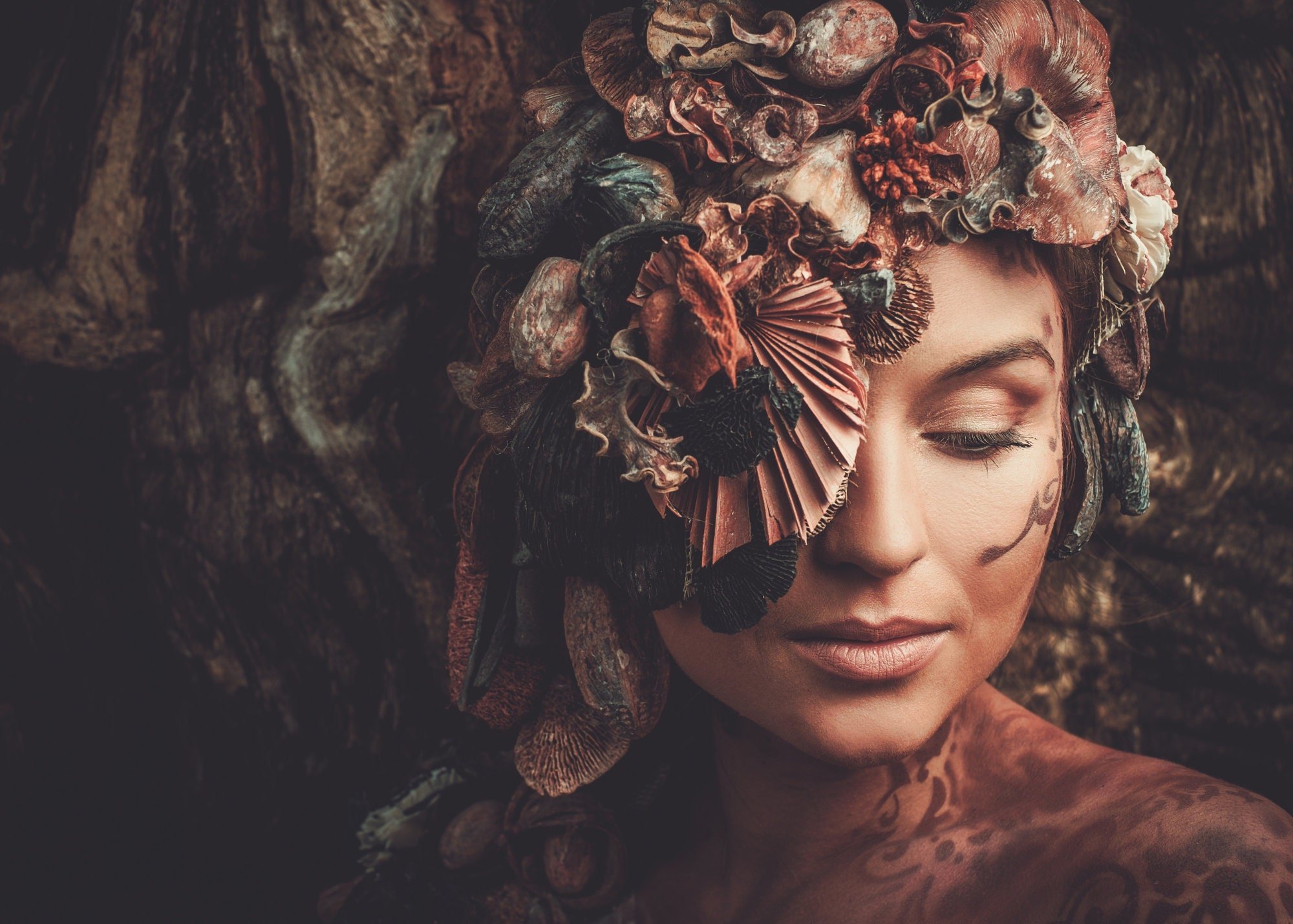 The Sacred Creatrix Spell Kit is designed to ignite passion, creativity, and empowerment.