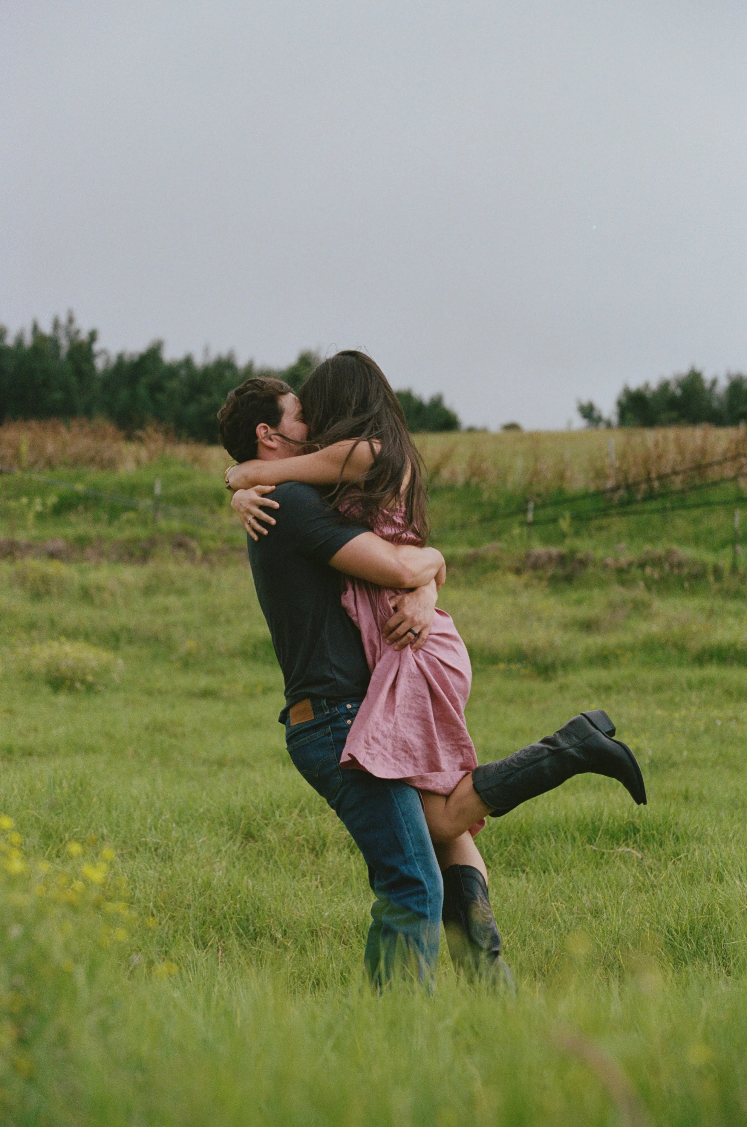 MALIA & JULIAN