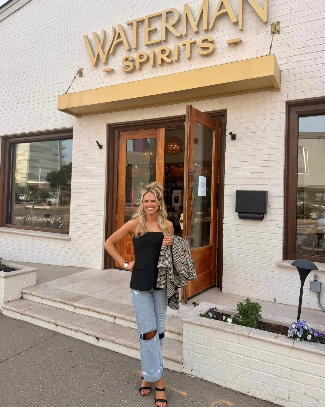 Put 70+ women building intentional businesses in one room, and the energy speaks for itself.

Last week, BrandWell Designs founder, Victoria, had the opportunity to speak on a panel alongside an incredible group of women for the Minding My Business e