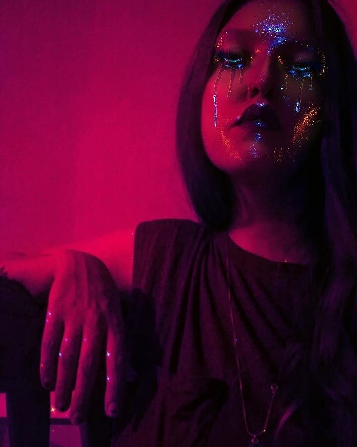《POWER》Last night I said to a friend "True power is possession of the self" and hail began to fall from the sky with a thundering force. 🙂✨ I love power. The feeling of holding power. I prefer being around powerful people. I know I am powe
