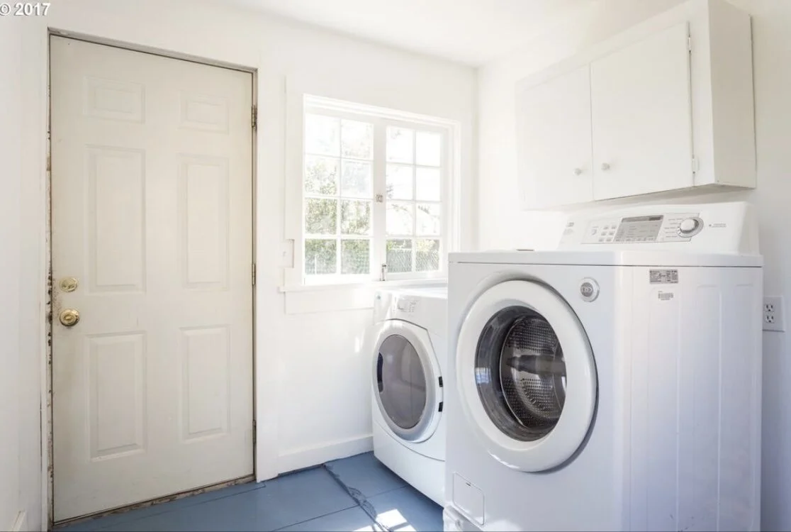 this mud room was used for laundry.