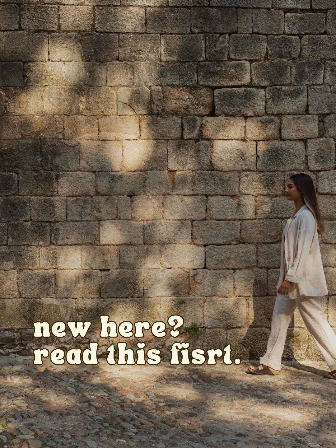 New to my page here? Read this first 👋🏽
ㅤ
Hi guys, I&rsquo;m Kayla... a Perth-born marketing freelancer, creative and graphic designer now living in Girona, Spain. I&rsquo;ve been in the world of marketing and design for over 10 years, and since go