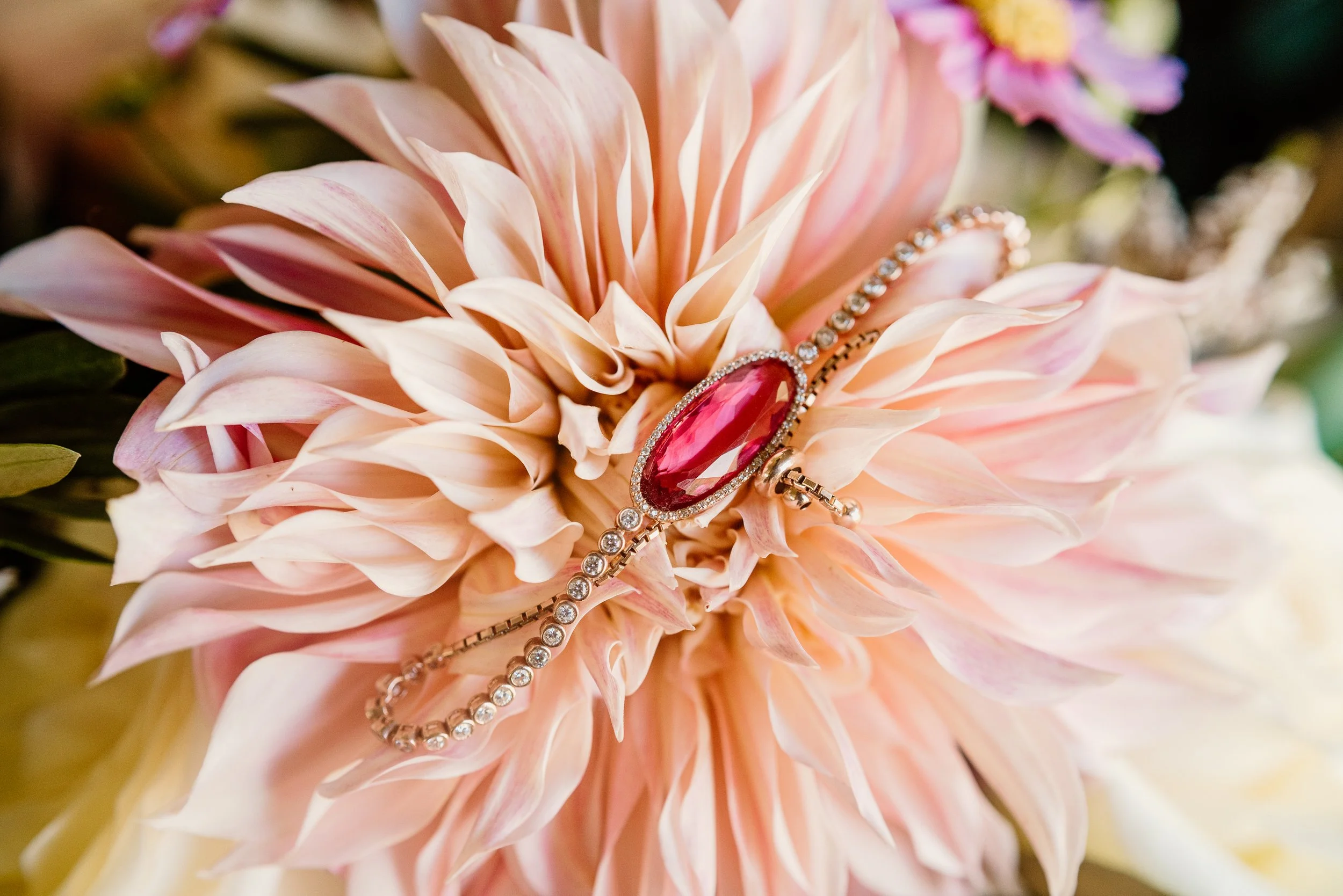 CORNIELUSWEDDING2022-READYDETAILS-61.jpg