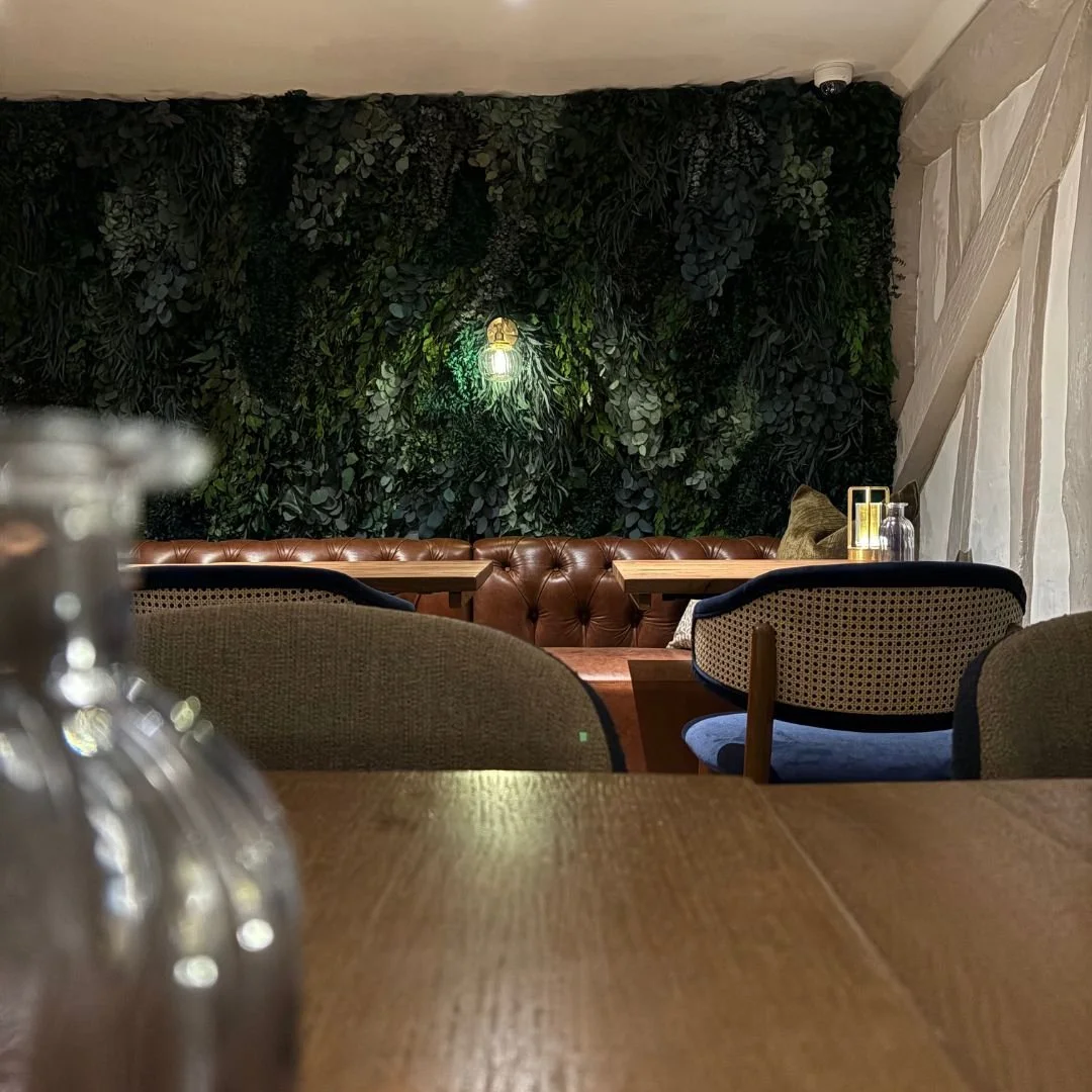 Some before and afters are more dramatic than others and this previously unloved and soulless restaurant in the centre of Dorking is certainly one of them! Nowit's an ambient, warm and richly furnished steak restaurant, the latest in the @Heavens_Kit