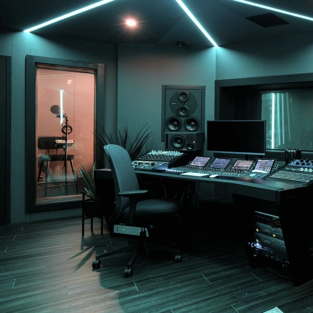 The VIP suite at @weareqube Acton is a dramatic space ideal for writing workshops, camps and larger group recording and production. It was such an interesting space to design and furnish.

We were responsible for the architectural and acoustic detail