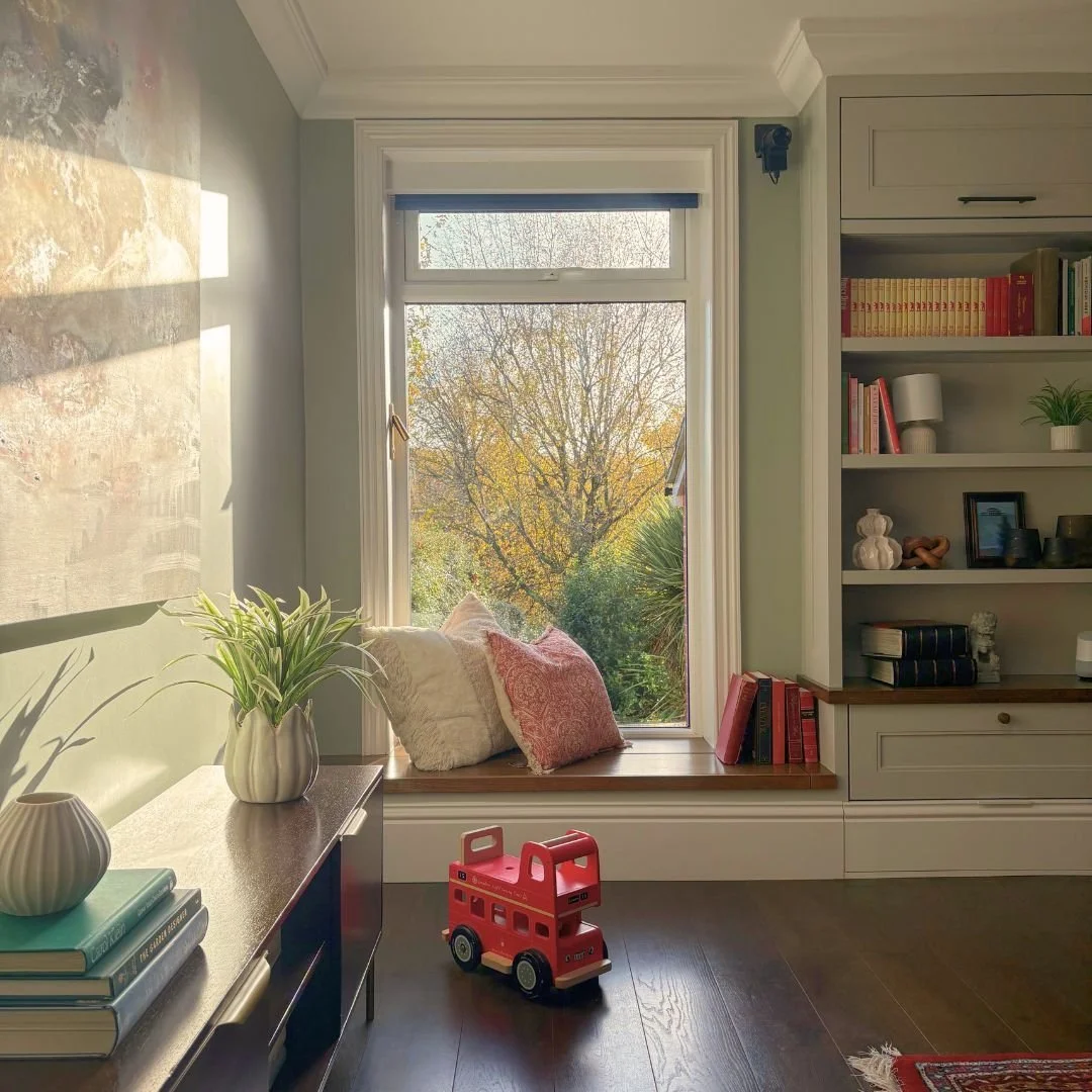 I am absolutely loving these clear winter days, when the low sunshine pours through the windows and falls across the walls of my house!

#mumsofinstagram #mumpreneurlife #sitevisit #workinprogress #StudioLife #ResidentialRenovation #HospitalityRenova