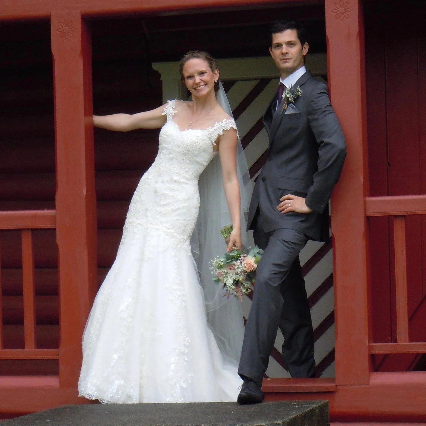 A little throwback to Christine and Matt's wedding at the beautiful Angvik Gamle Handelssted in Norway 10 years ago. They're still featured on the venue's website all these years later!

Happy anniversary to our Creative Director and her husband. Her