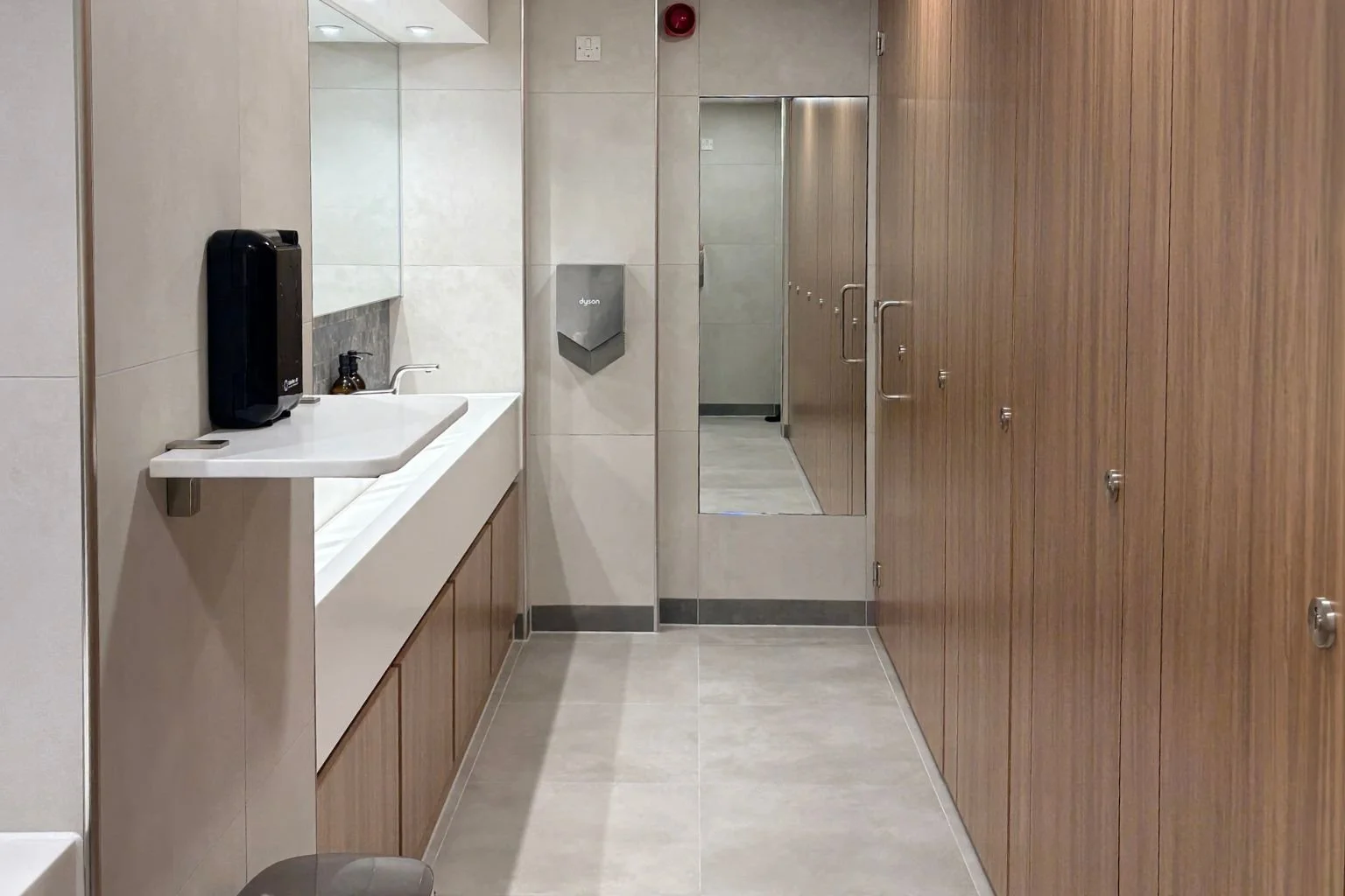 KVIST Ageas Insurance Office Refurb washrooms.jpg