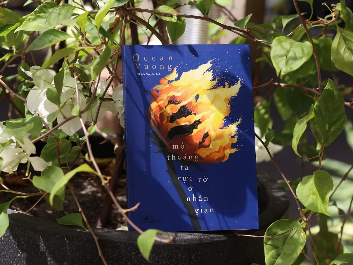 Review sách ‘Một thoáng ta rực rỡ ở nhân gian'