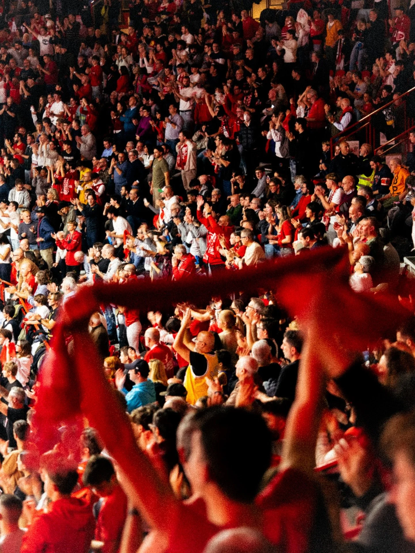 149 games. 149 derbies. 149 duels.

A corner of Italy which since the post-war years is a true emblem of pallacanestro. Yesterday it came to a standstill and, in the very same breath, sprang back to life. Across barely 30 kilometers, history has been