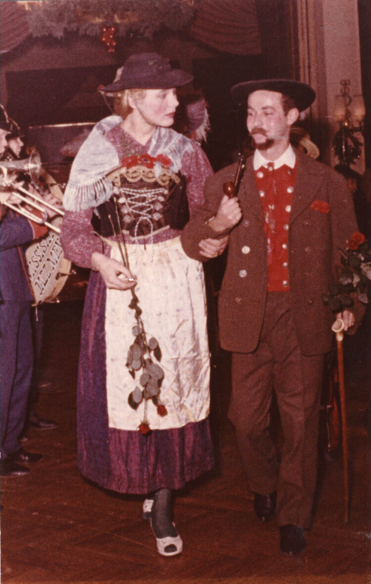 Faschingseinzug in den Salvatorkeller, Paul Saffer rechts.