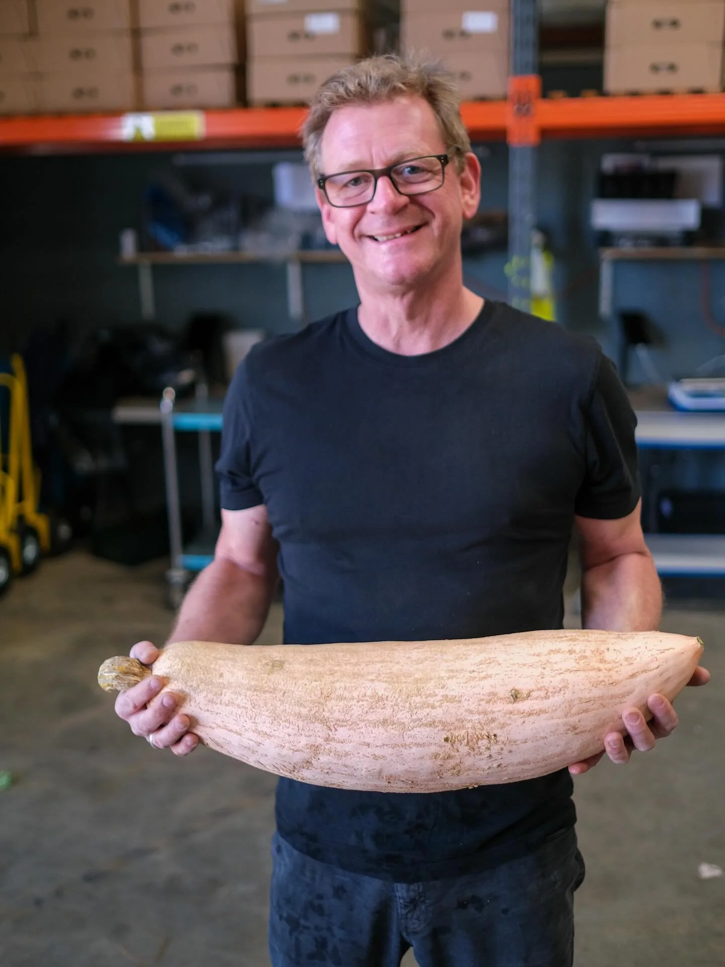 Our bloody great mate and team member Nick with a Georgia Candy Roaster from Darshan @michaelhallschool 

These squash are an early variety and one that is phenomenally unctuous and nutty considering the former. 

The sheer size of them is a feat con