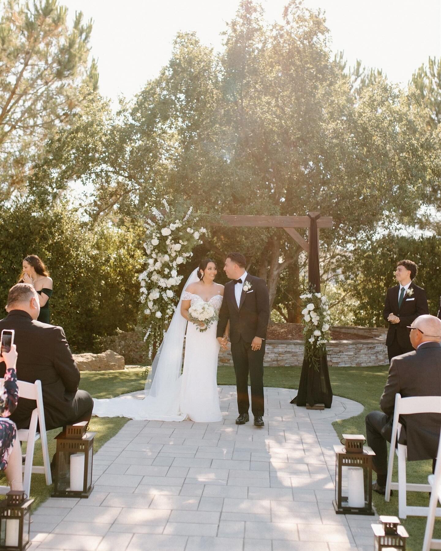 I loved loved loved this day. The gorgeous florals by @rflowersandbaskets &amp; the grounds at @weddingsatclublosmeganos made for a picturesque backdrop during the ceremony. Not only were the aesthetics beautiful, but Jose + Klarissa&rsquo;s love mad