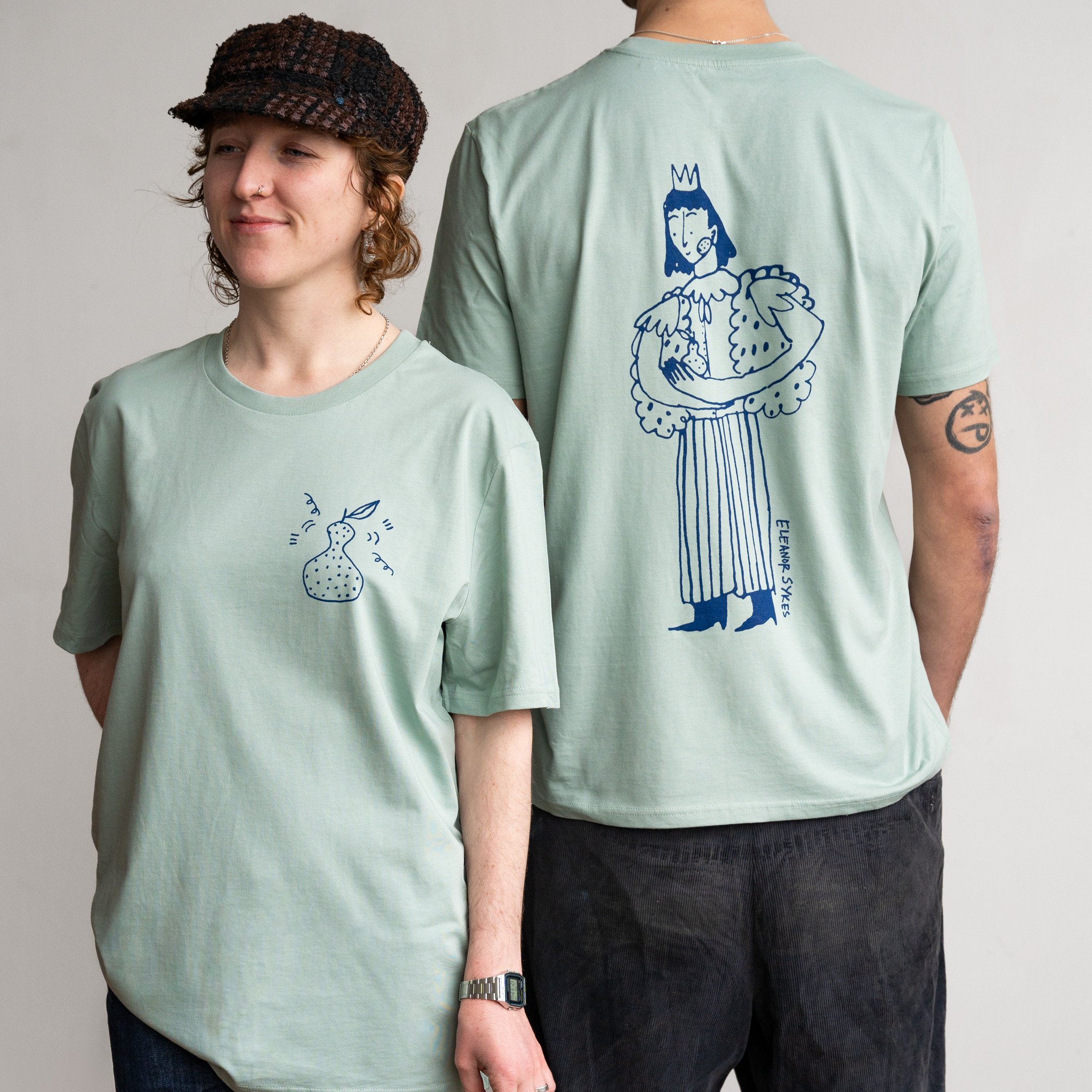Tiny King finds the pear T-shirt