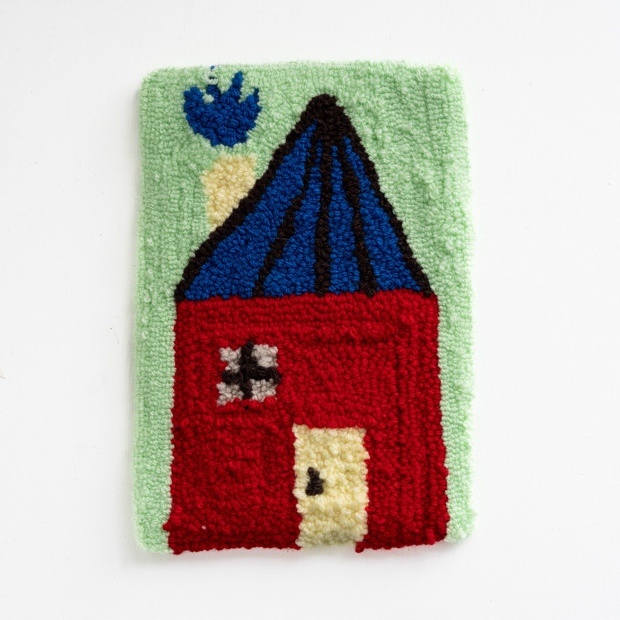 House tufted piece