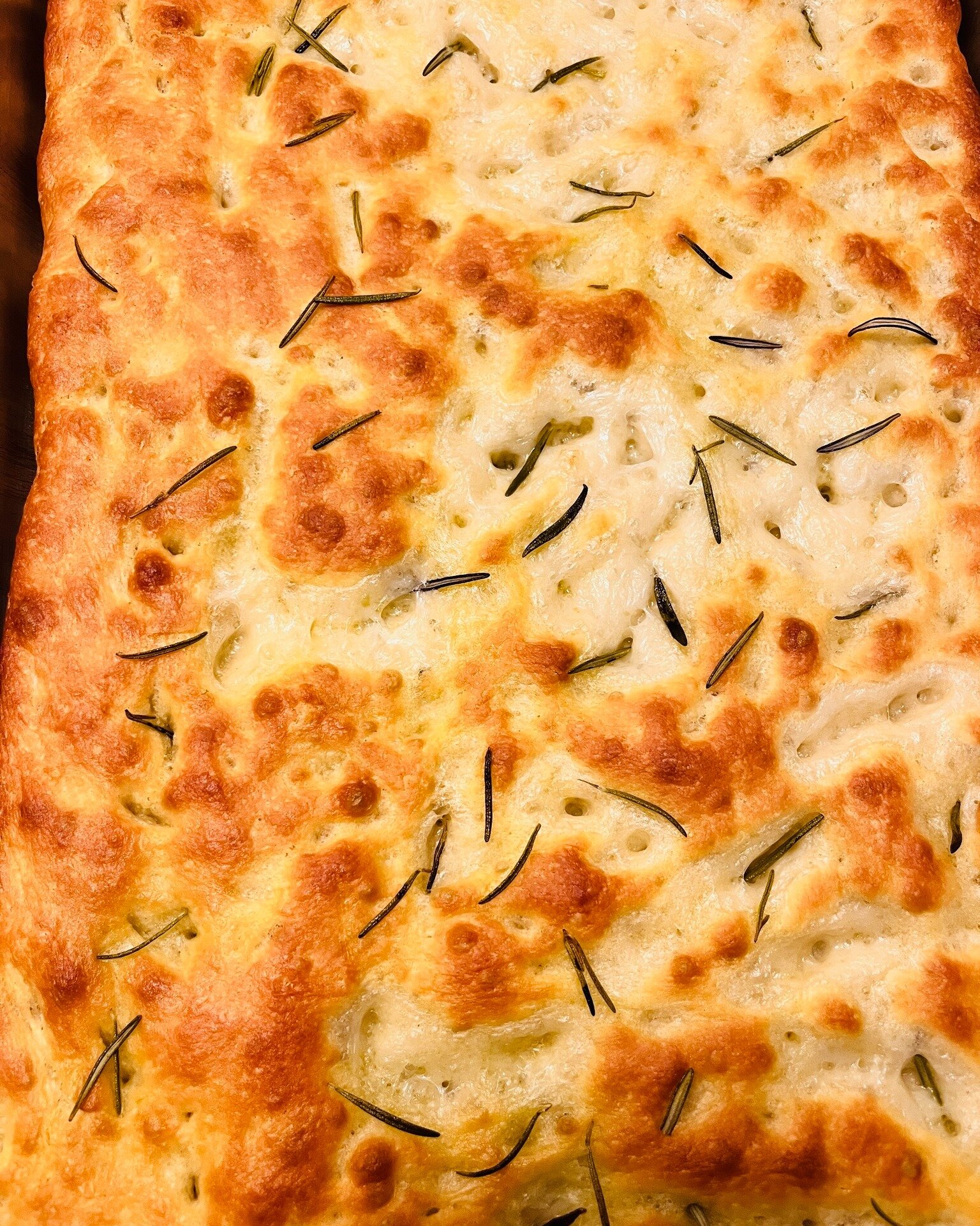 🌟 Dive into deliciousness with our freshly baked focaccia! 🍞✨ 

Made with the finest ingredients and baked to perfection, our focaccia is a taste of Italy in every bite. Enjoy it on its own or with one of our boards. 

#ambrogiacc #enoteca #focacci