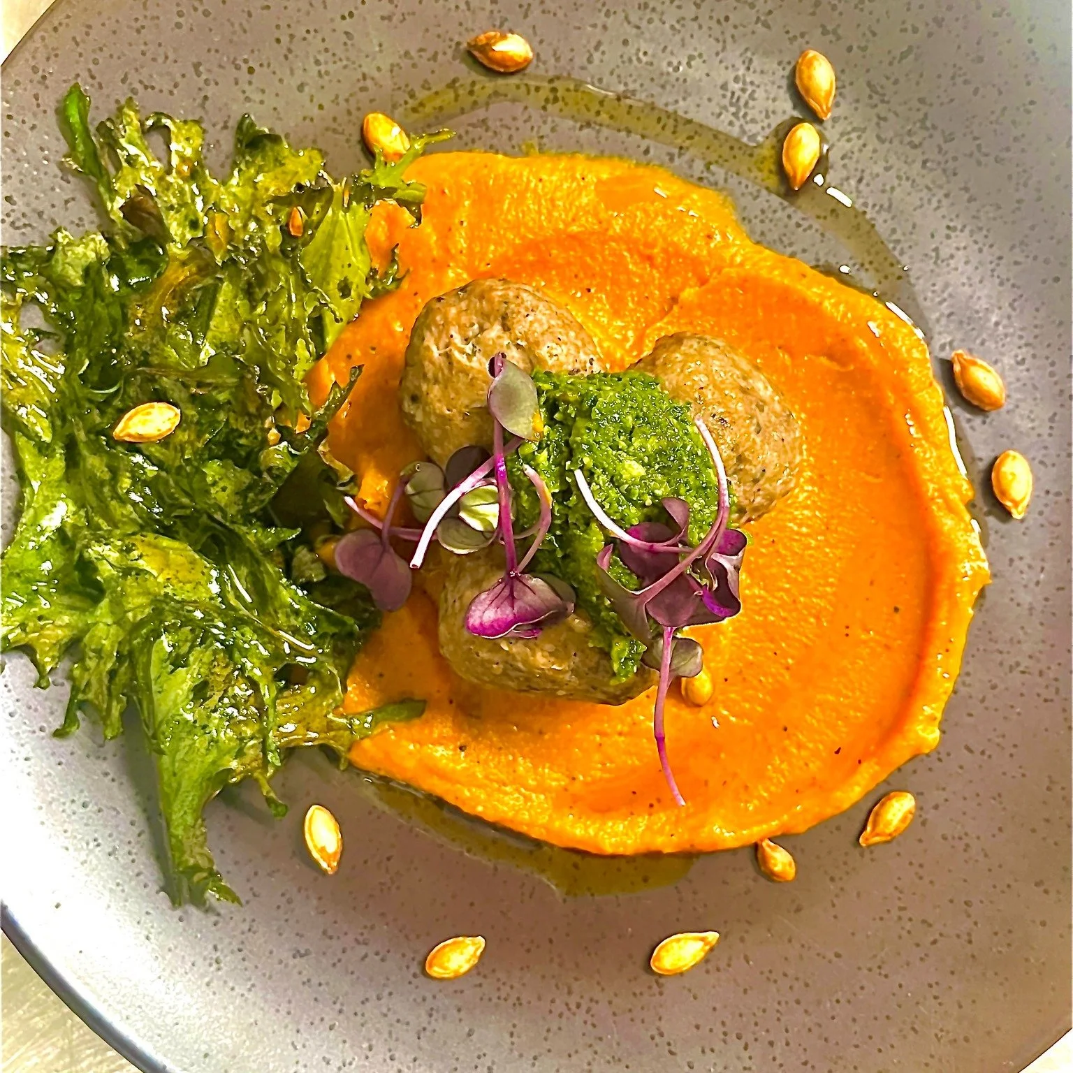 🍂 Lamb meatballs &mdash; but make them dreamy 🍂

Tender lamb meatballs, slow-braised and full of depth, resting on a silky butternut squash pur&eacute;e - the kind that melts on the tongue, whispering of fall - brightened with a drizzle of kale pes
