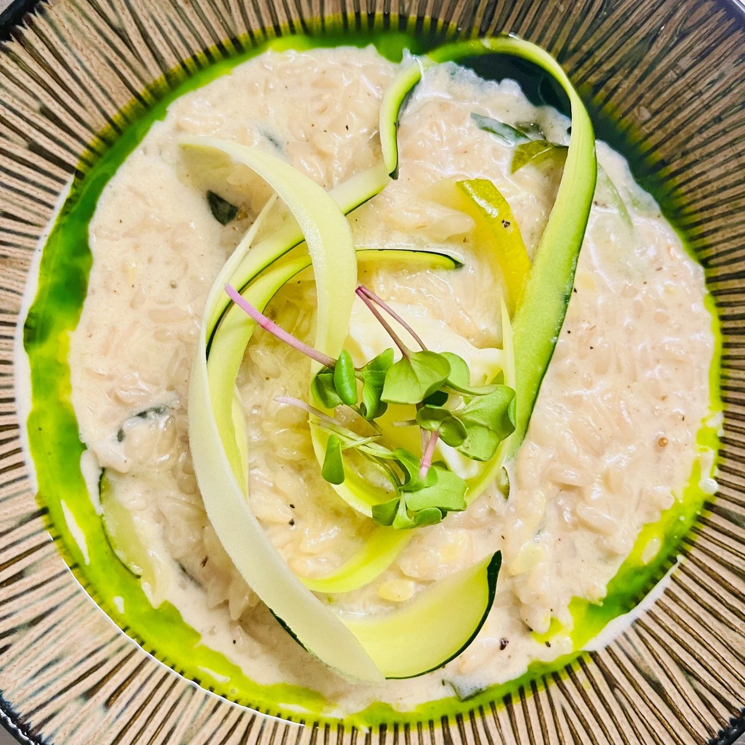 This is the kind of risotto that feels like spring on a plate&hellip;

Creamy, vibrant and full of life&mdash;finished with fresh asparagus, sweet spring peas, and a light pea mousse that brings everything together. A touch of turmeric goat cheese me