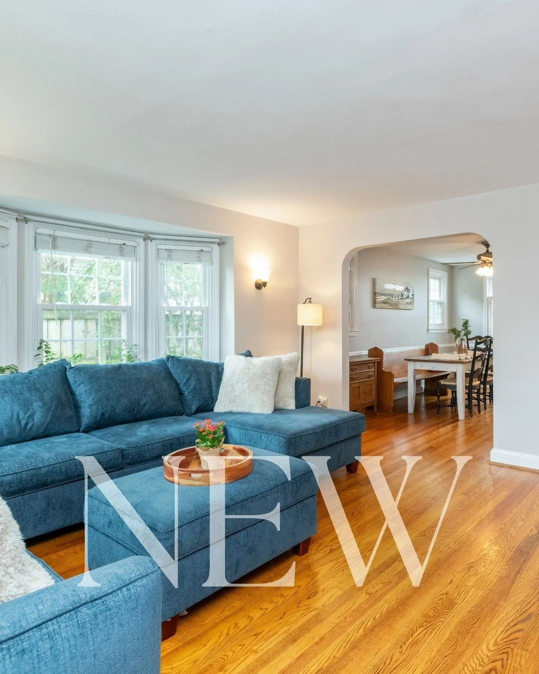 Towson gem on the market! Tons of natural light, and a kitchen with both a dining area and breakfast bar. Upstairs, wood floors continue through all 3 bedrooms, and the lower level gives you flexible space plus a half bath.

The fenced backyard is ma